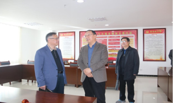 省委常委、省總工會主席馬吉孝等一行蒞臨青海物產集團公司視察，調研指導道路貨運企業建會、貨運司機入會等工作